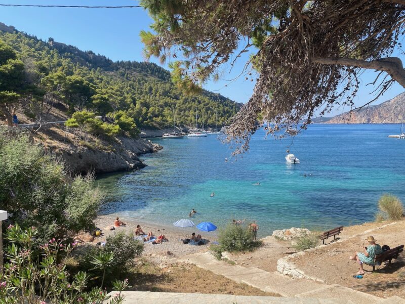 A beach at Asos, Kefalonia. Image © PlanetSKI